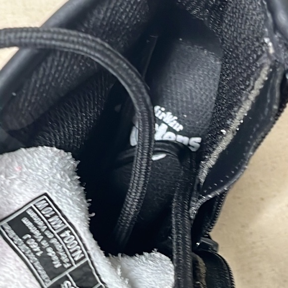 Dr. Martens air leather boots youth kids white with black laces rubber D… - Picture 11 of 11